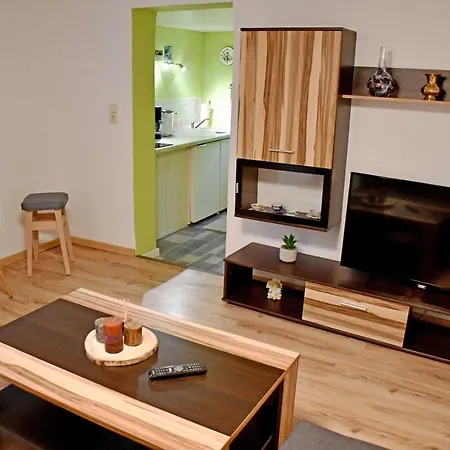 Ferienhaus mit Terrasse im Grünen Apartment Bergen Auf Rugen
